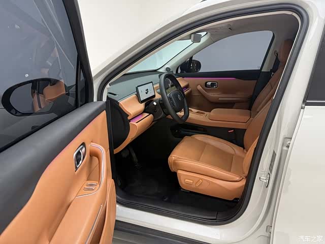Leapmotor C10, 2024 11