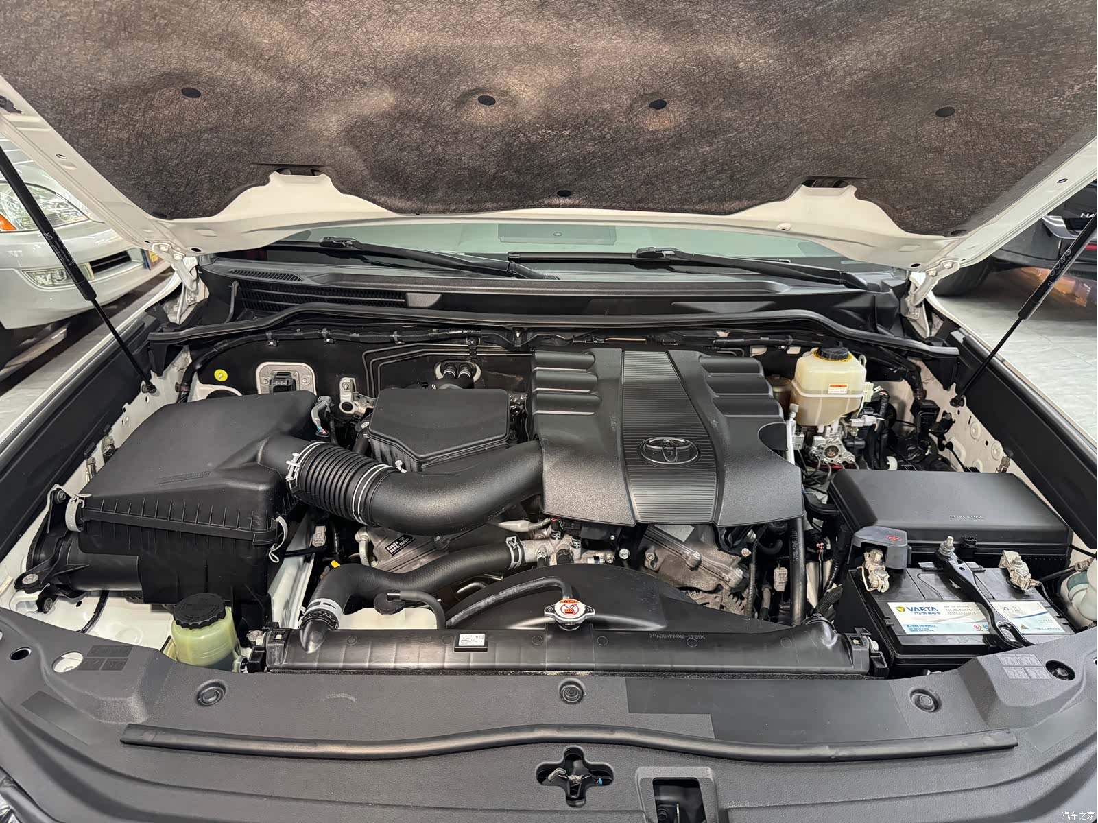 Toyota Land Cruiser, 2017 26
