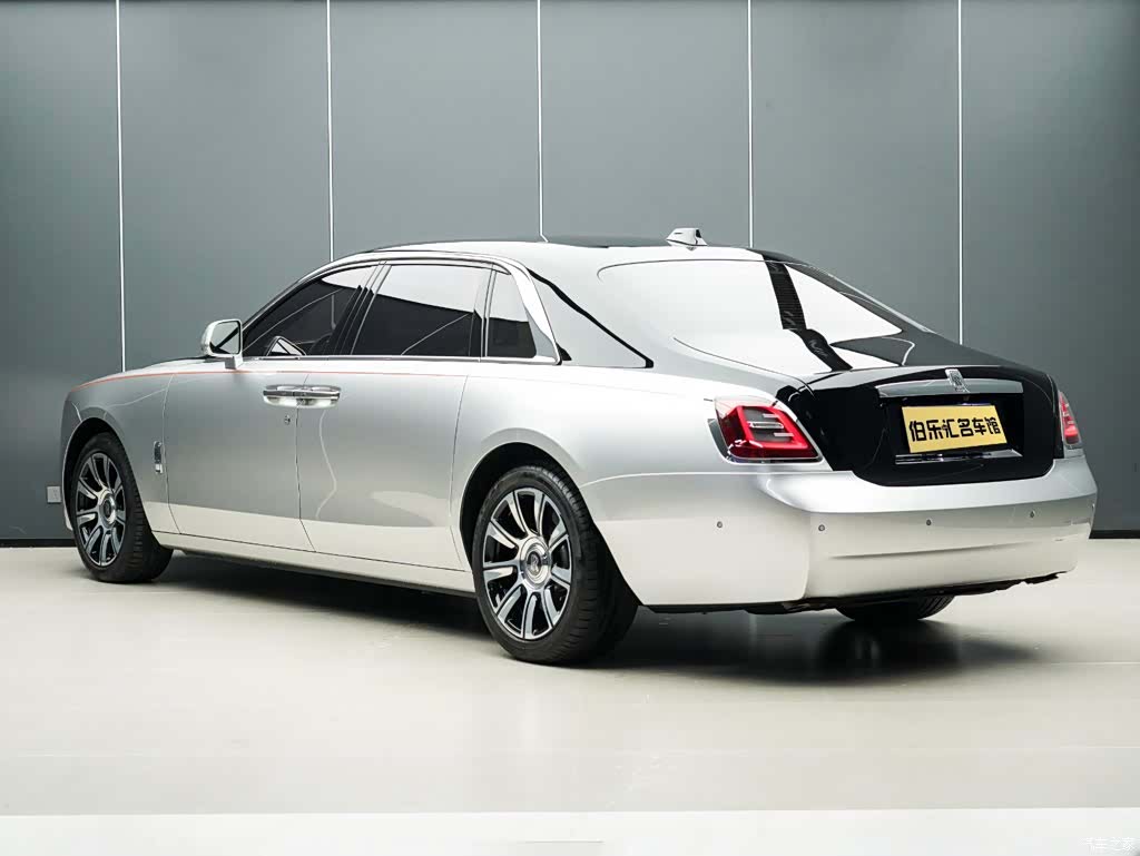 Rolls-Royce Ghost, 2023 31