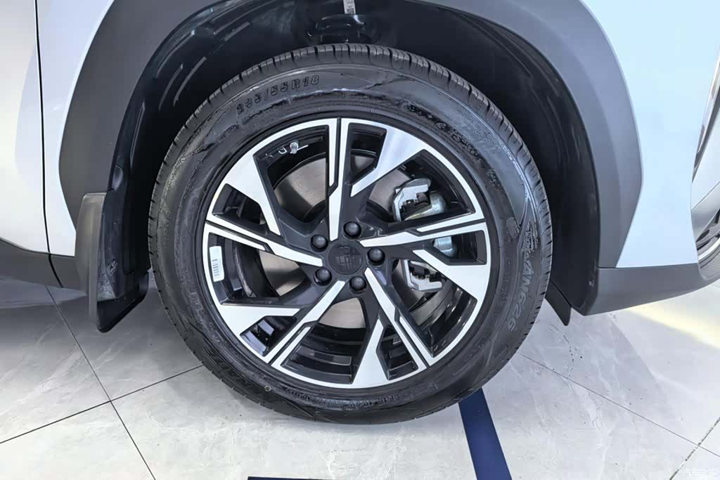 Geely Galaxy L7, 2025 6
