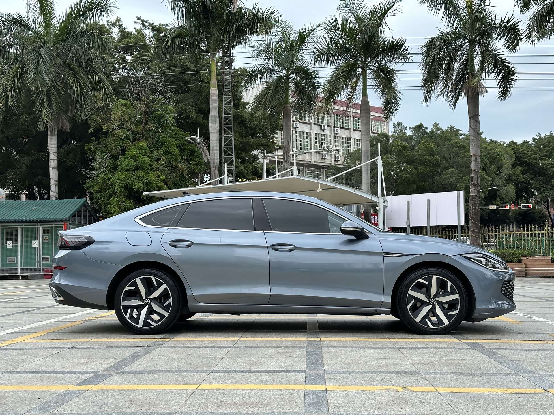 Volkswagen Lamando, 2023 3
