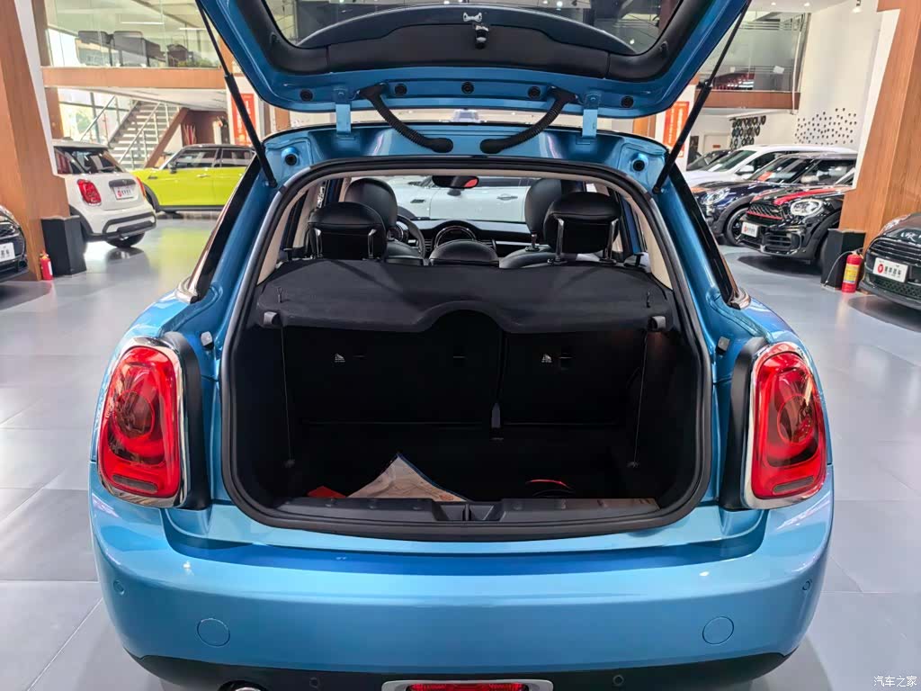 Mini ONE, 2019 17