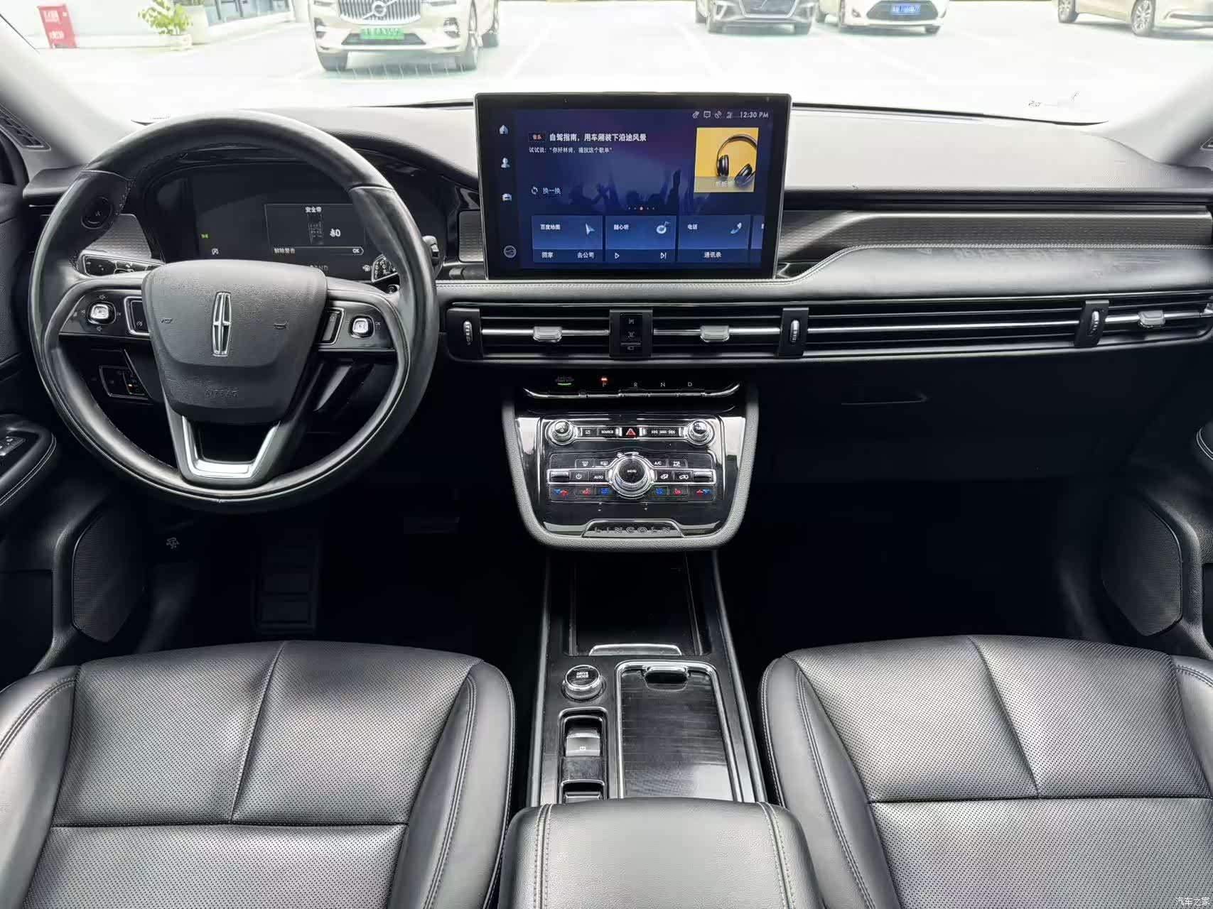 Lincoln Corsair, 2022 все фото