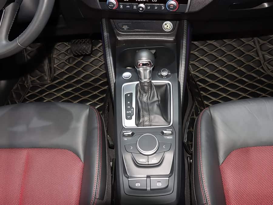 Audi Q2L 2021, фото 15