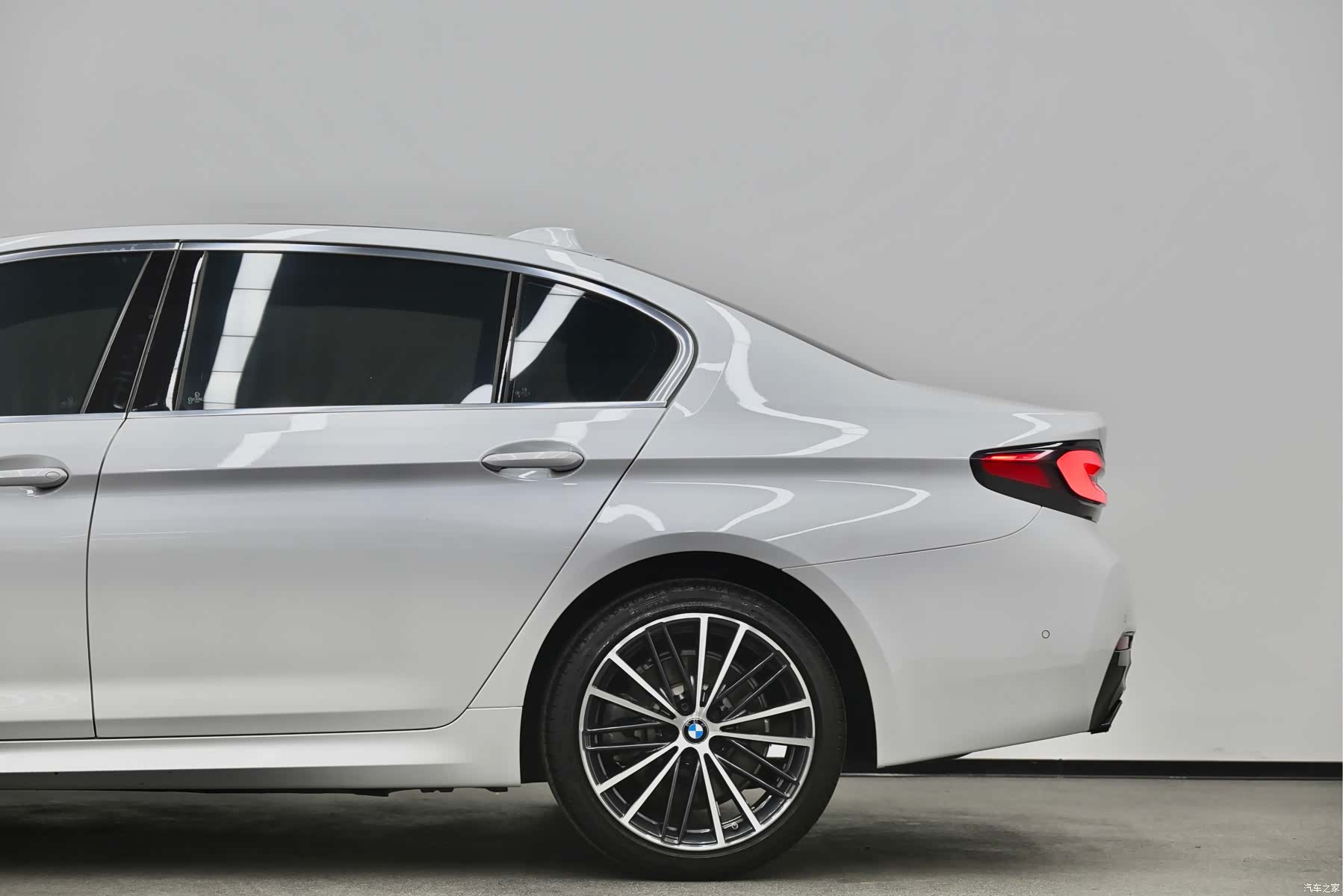 BMW 5 Series, 2021 23