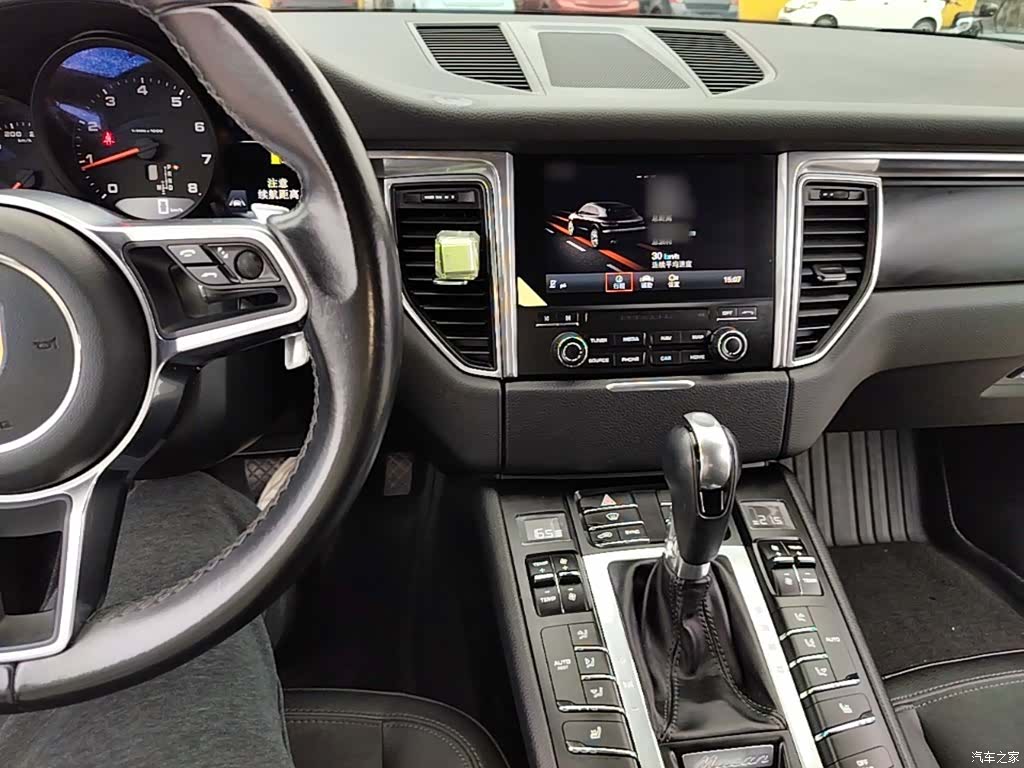 Porsche Macan, 2017 10