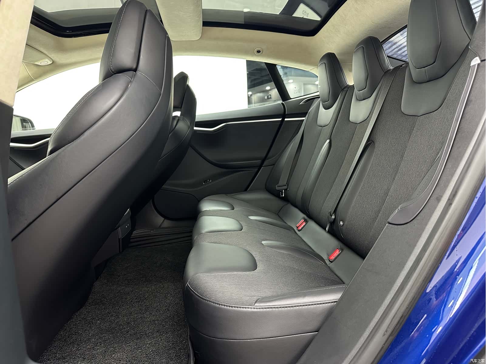 Tesla Model S, 2017 23