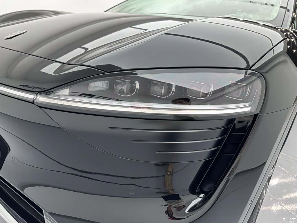 Luxeed R7, 2025 25