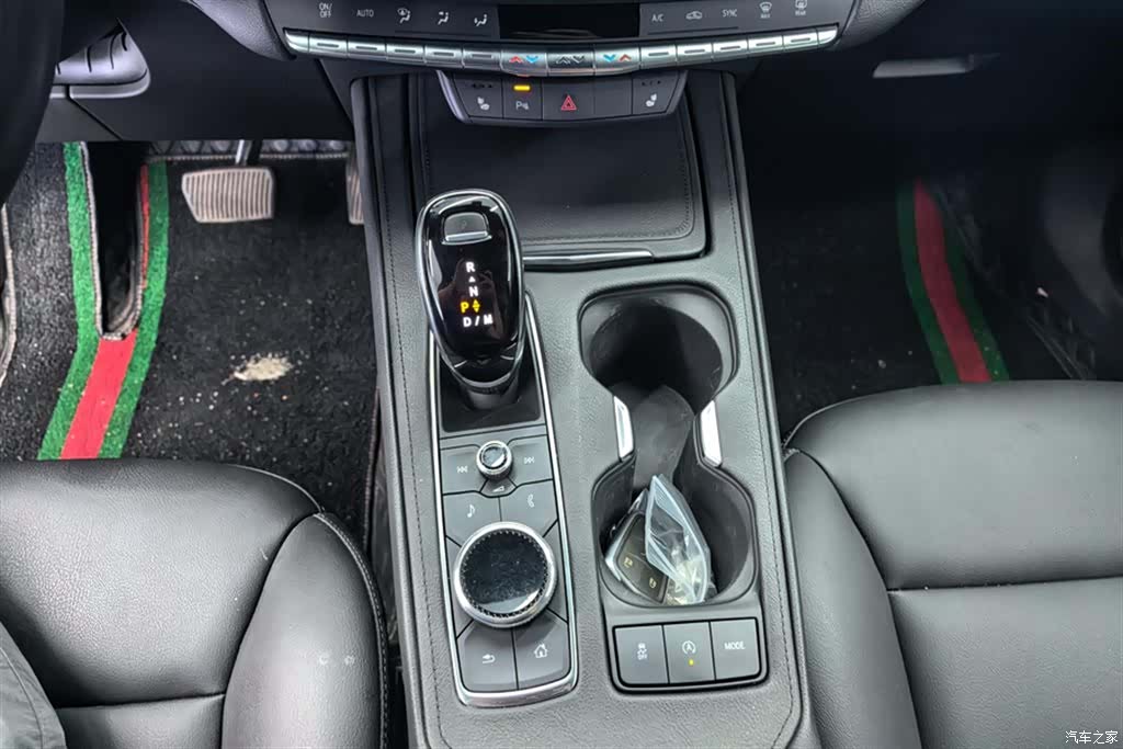 Cadillac XT4, 2021 16