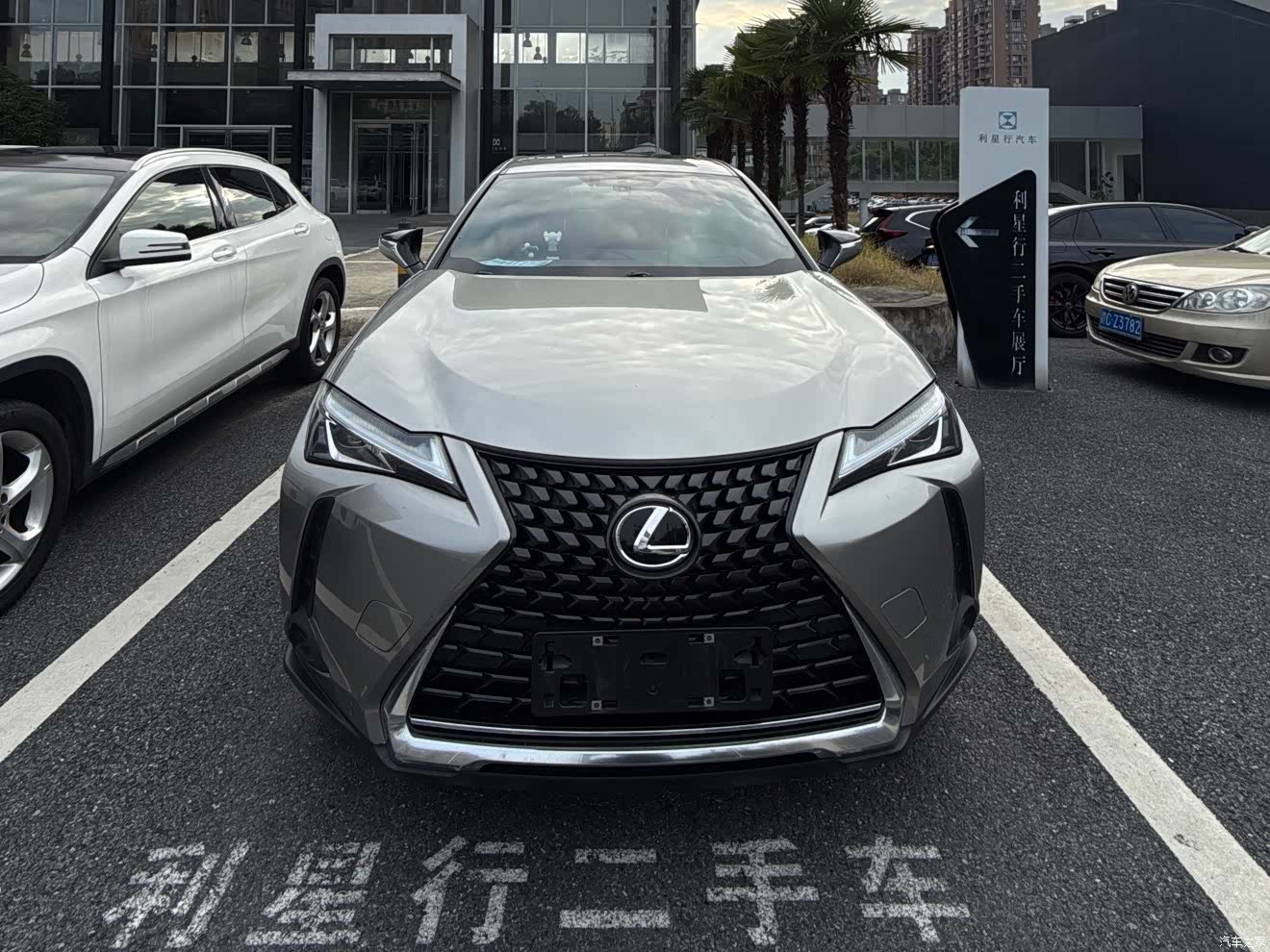 Lexus UX, 2022 2