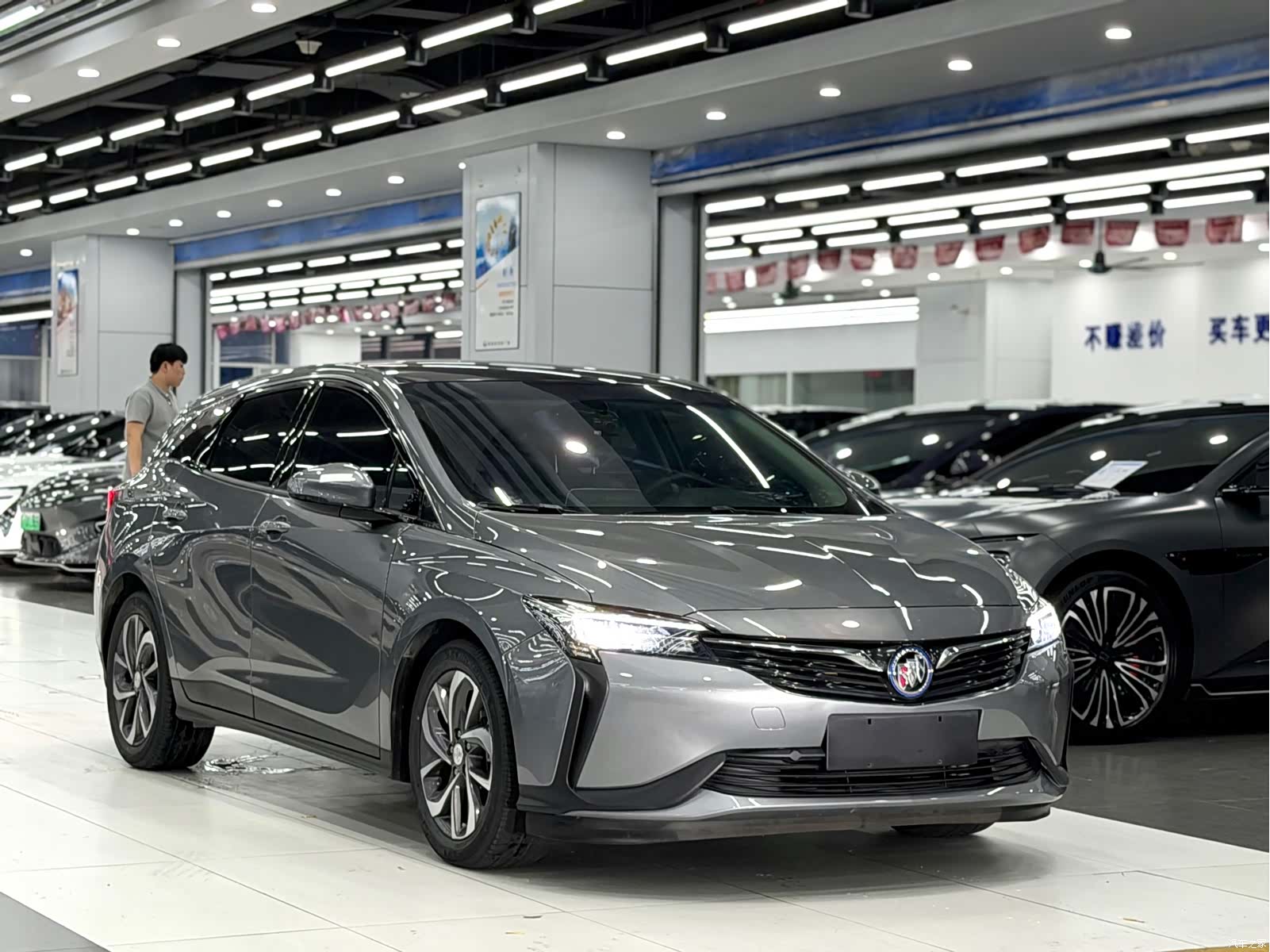 Buick Velite, 2021 3