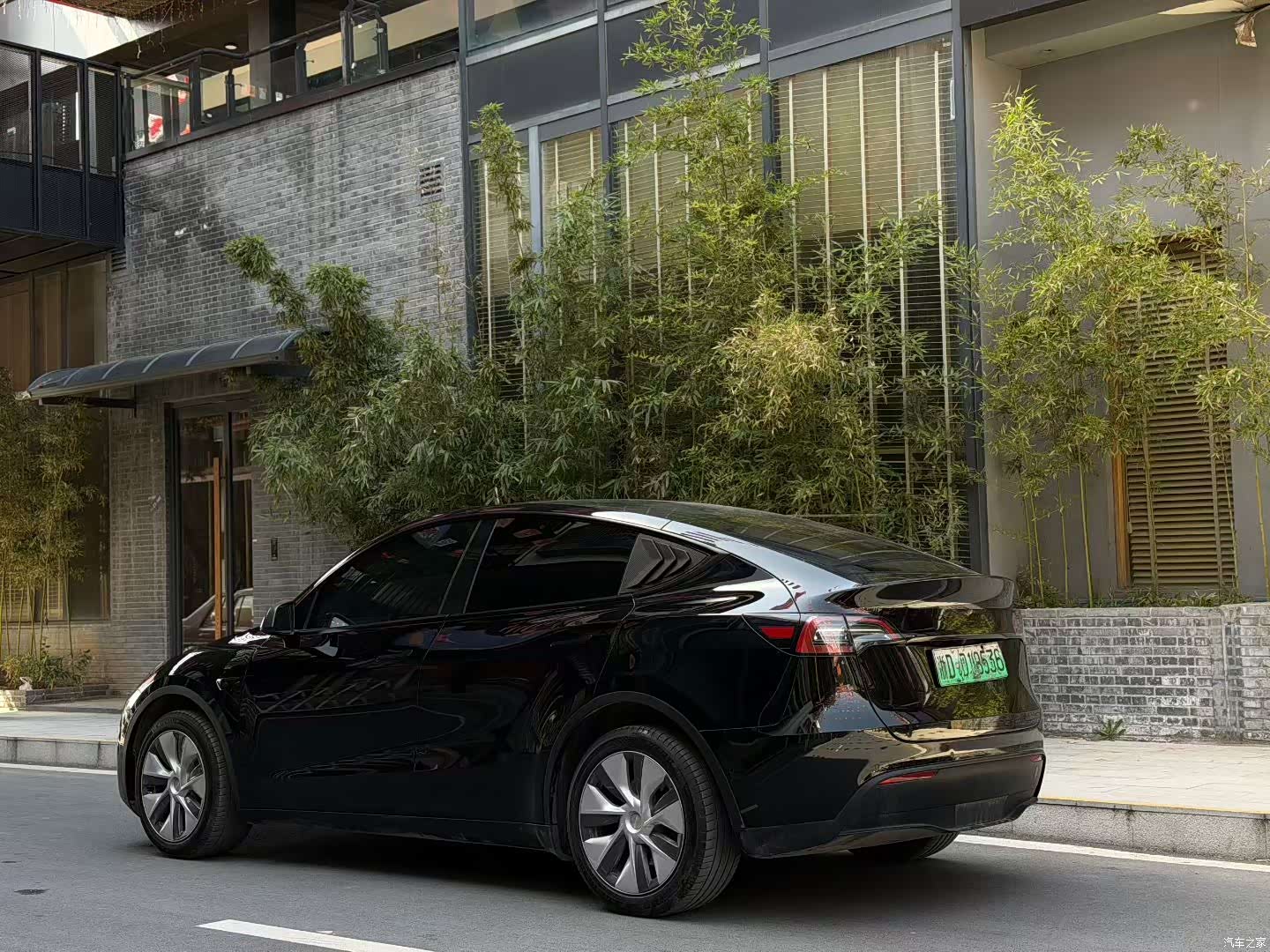 Tesla Model Y, 2022 7