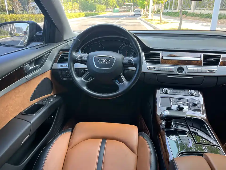 Audi A8
