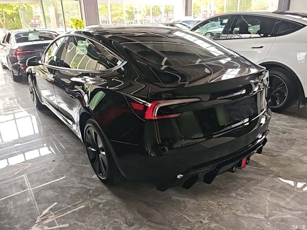 Tesla Model 3, 2024 все фото