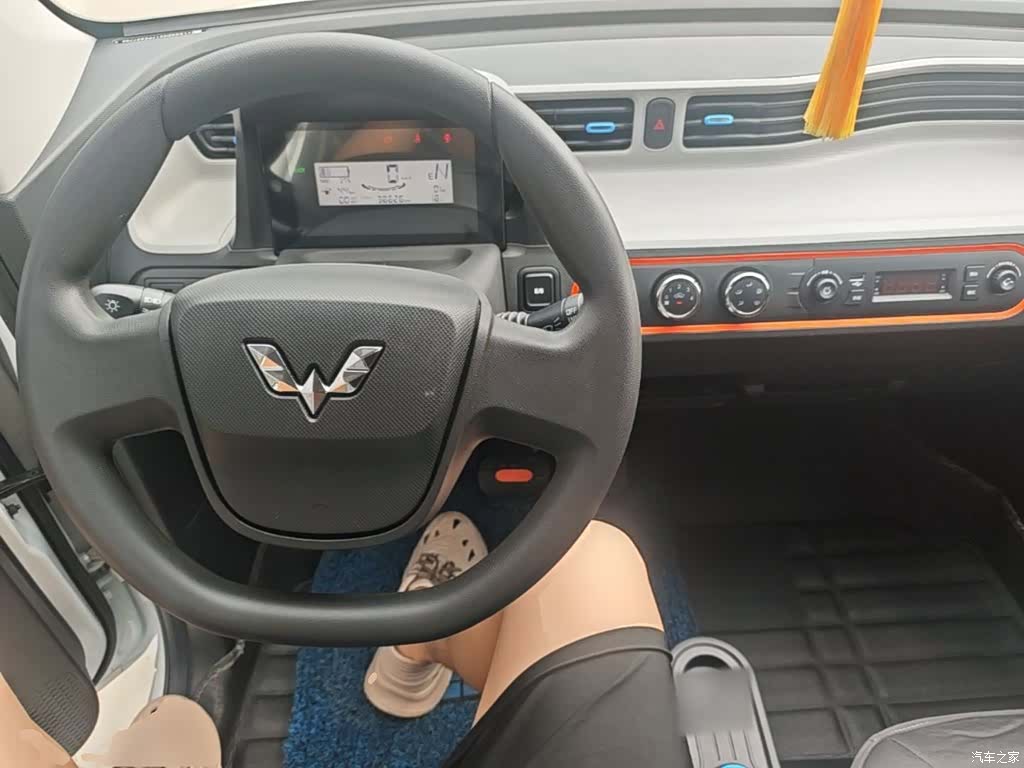 Wuling MINIEV, 2023 10