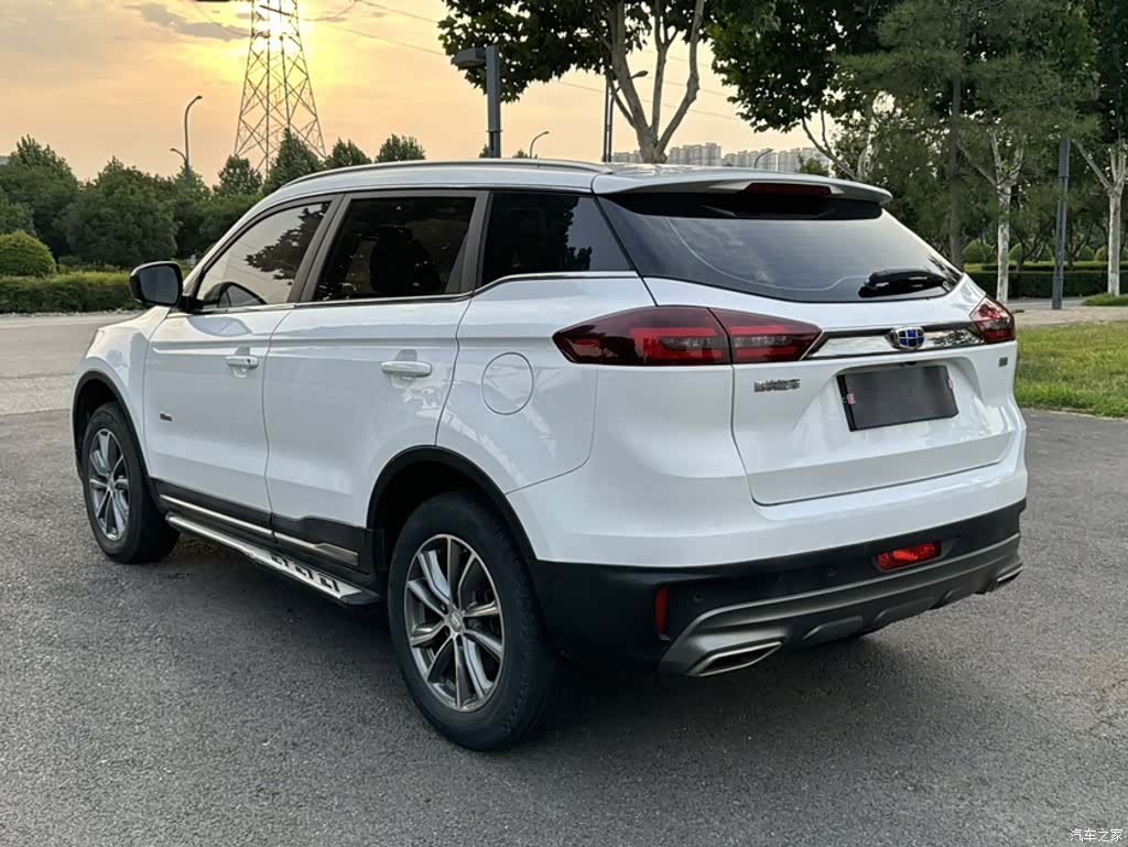 Geely Boyue, 2019 все фото