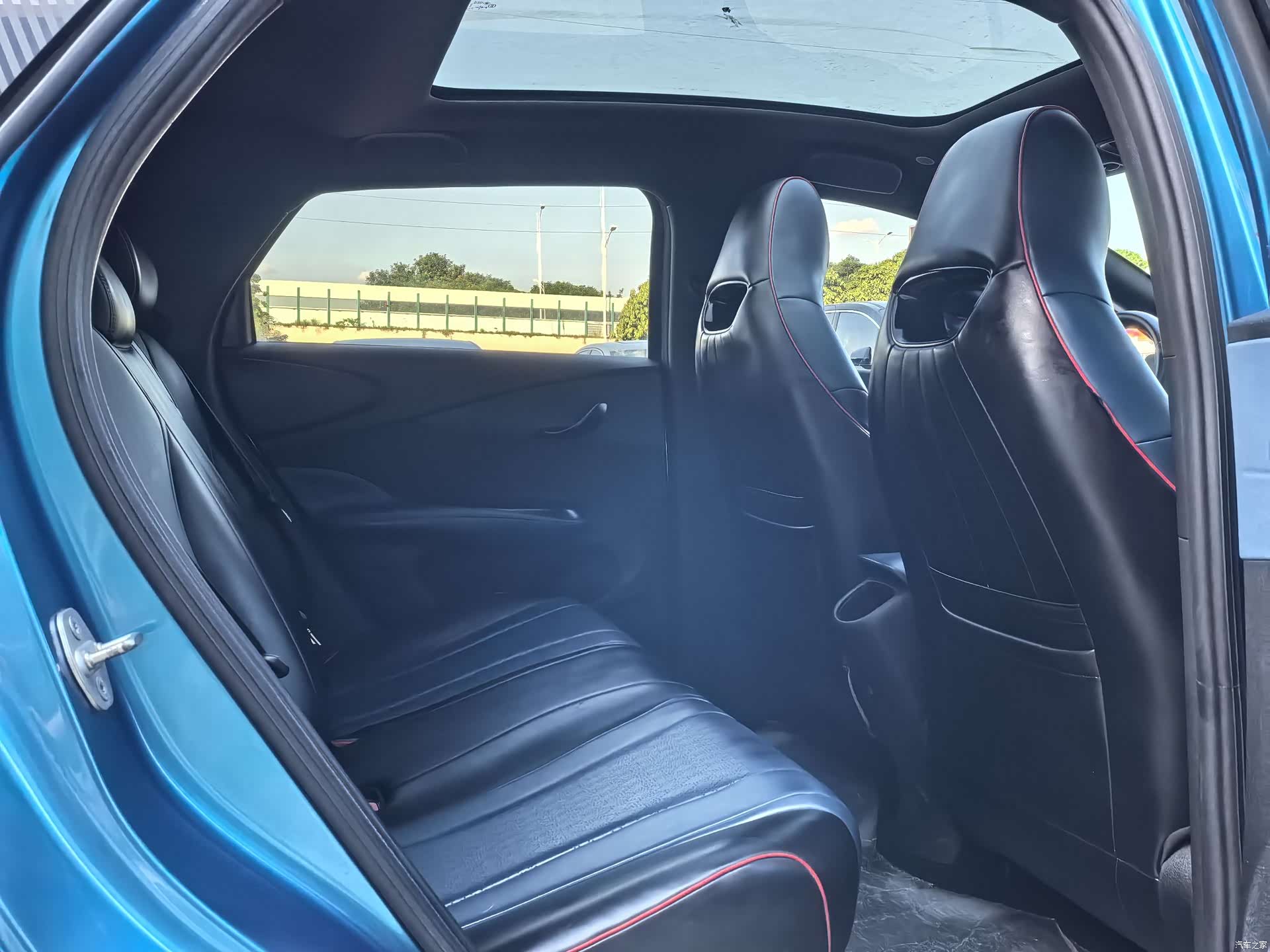 BYD Dolphin, 2022 9