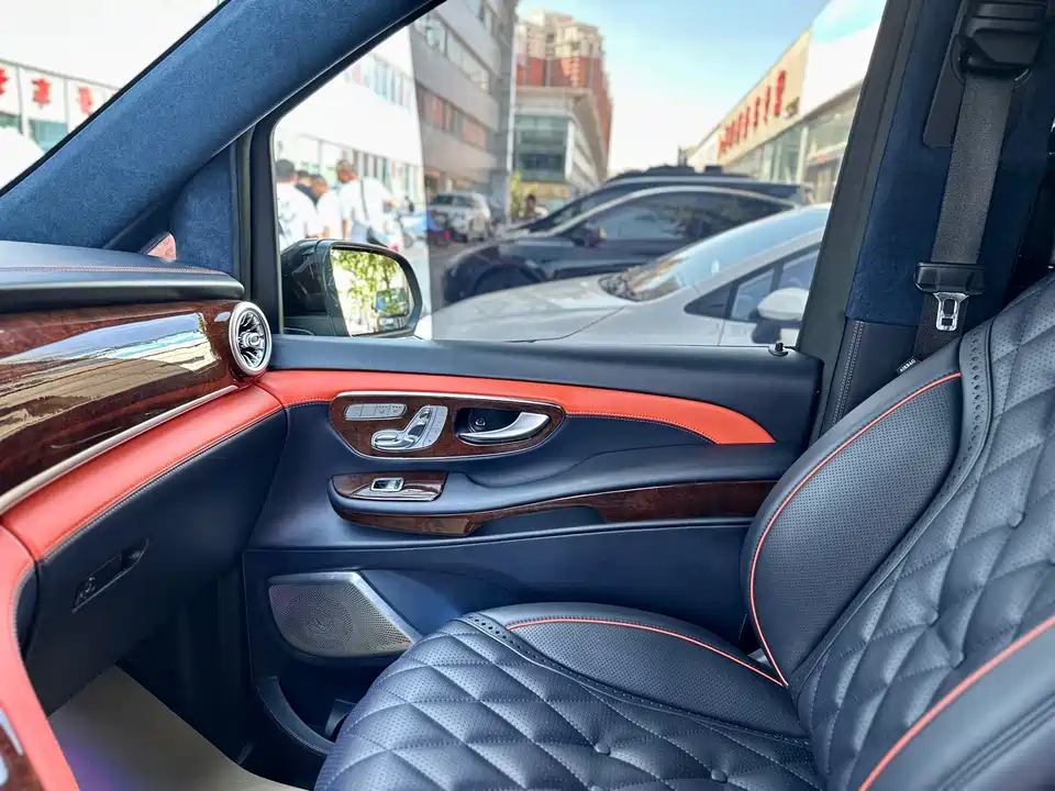 Mercedes-Benz V-class