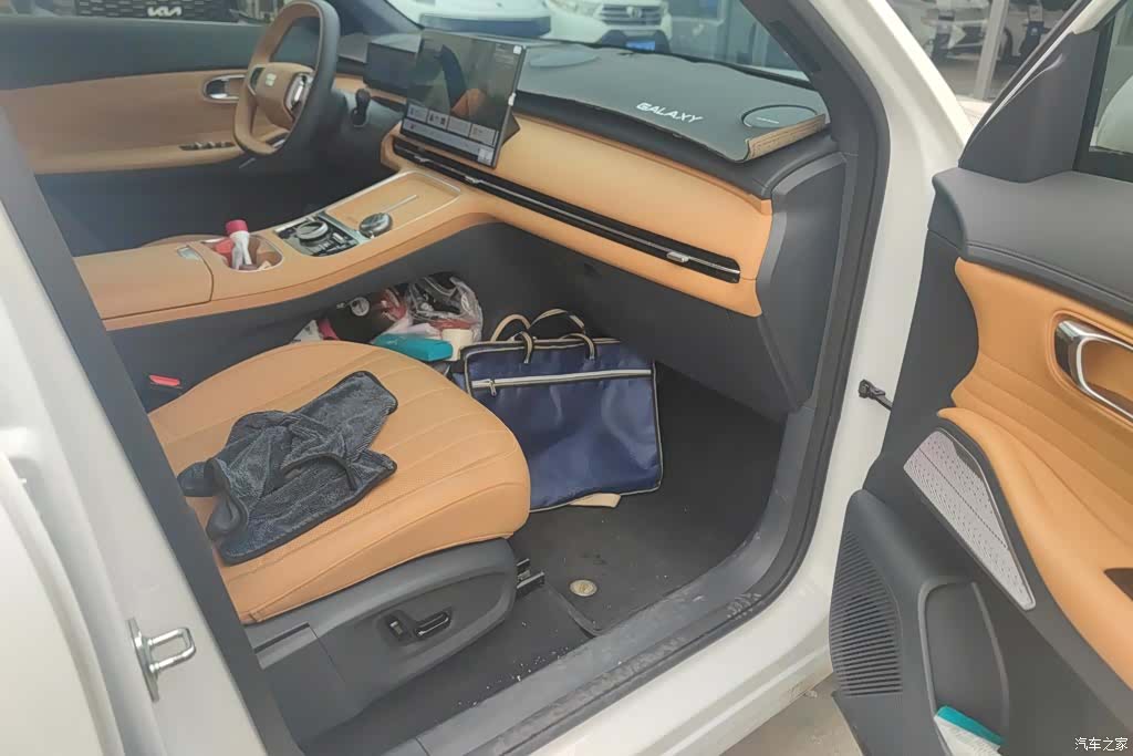 Geely 7, 2025 8