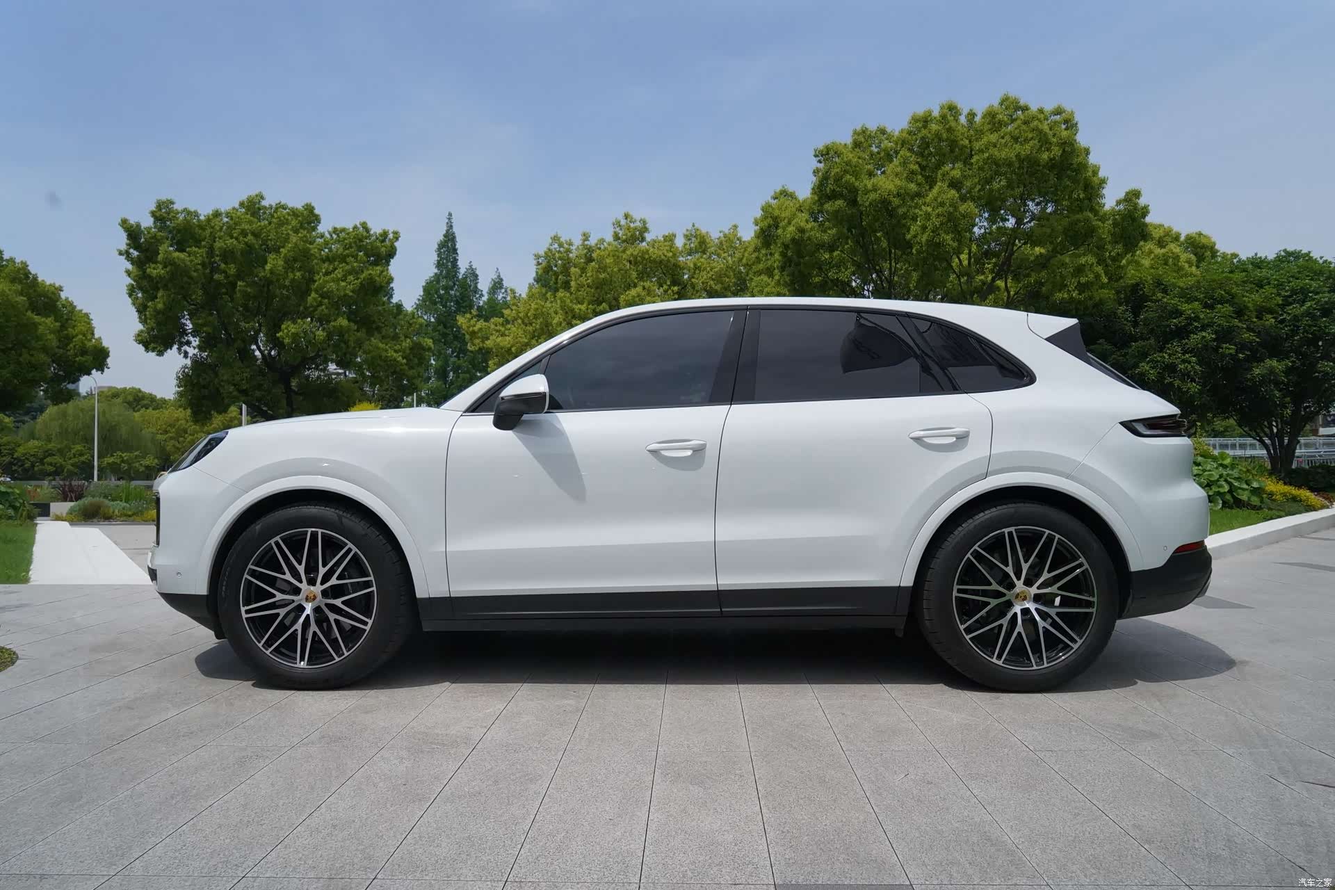 Porsche Cayenne, 2025 3
