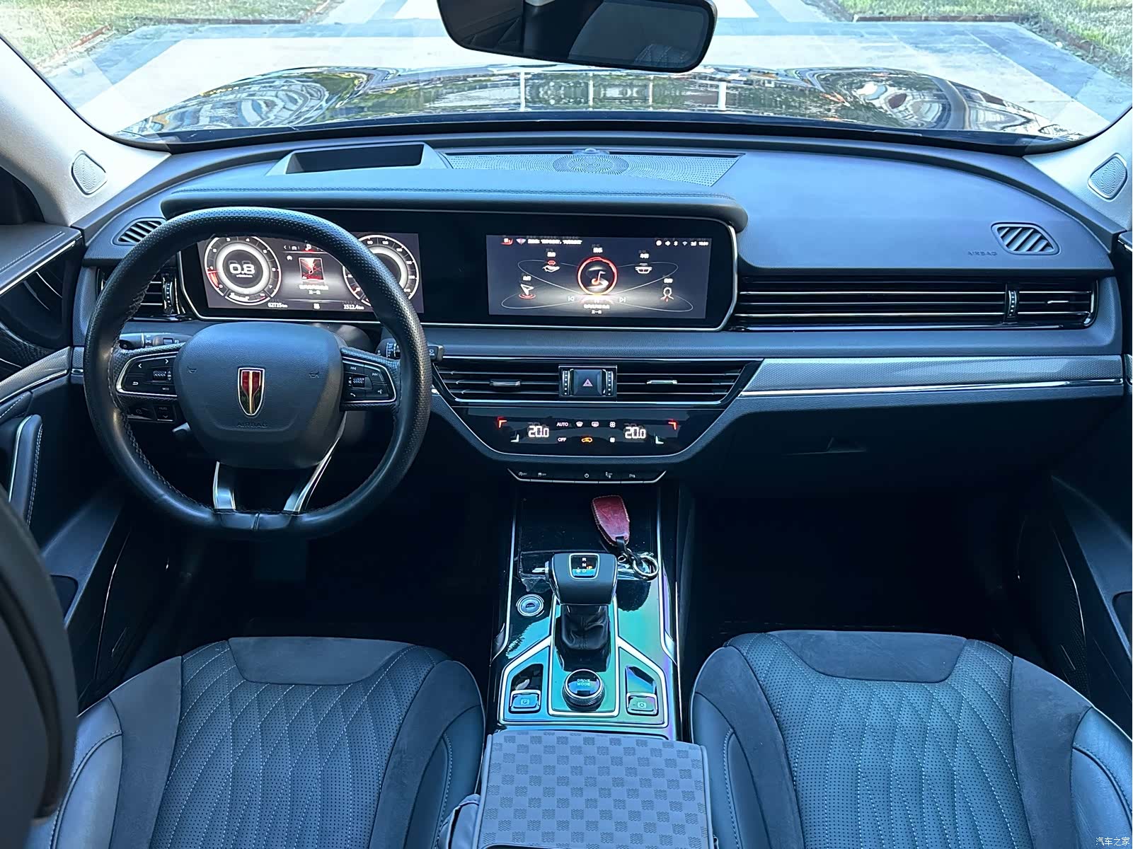Hongqi HS5, 2023 9