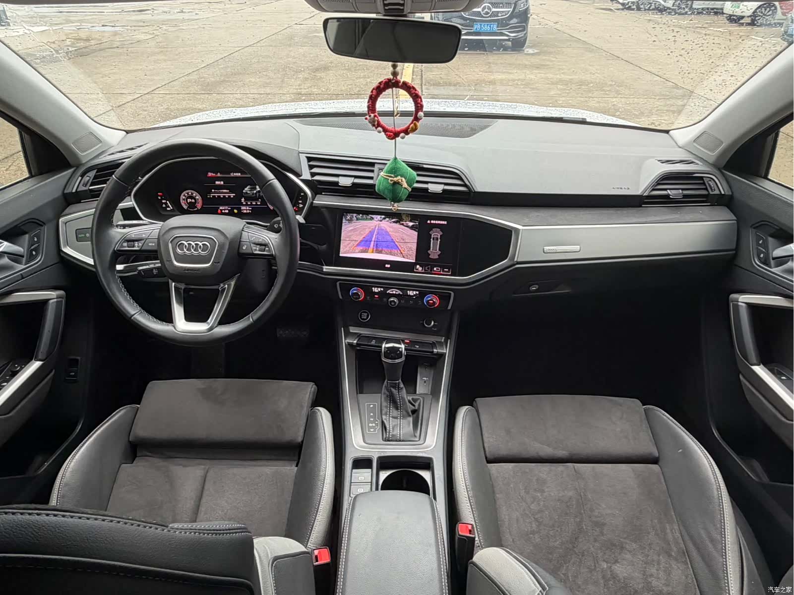Audi Q3, 2022 14