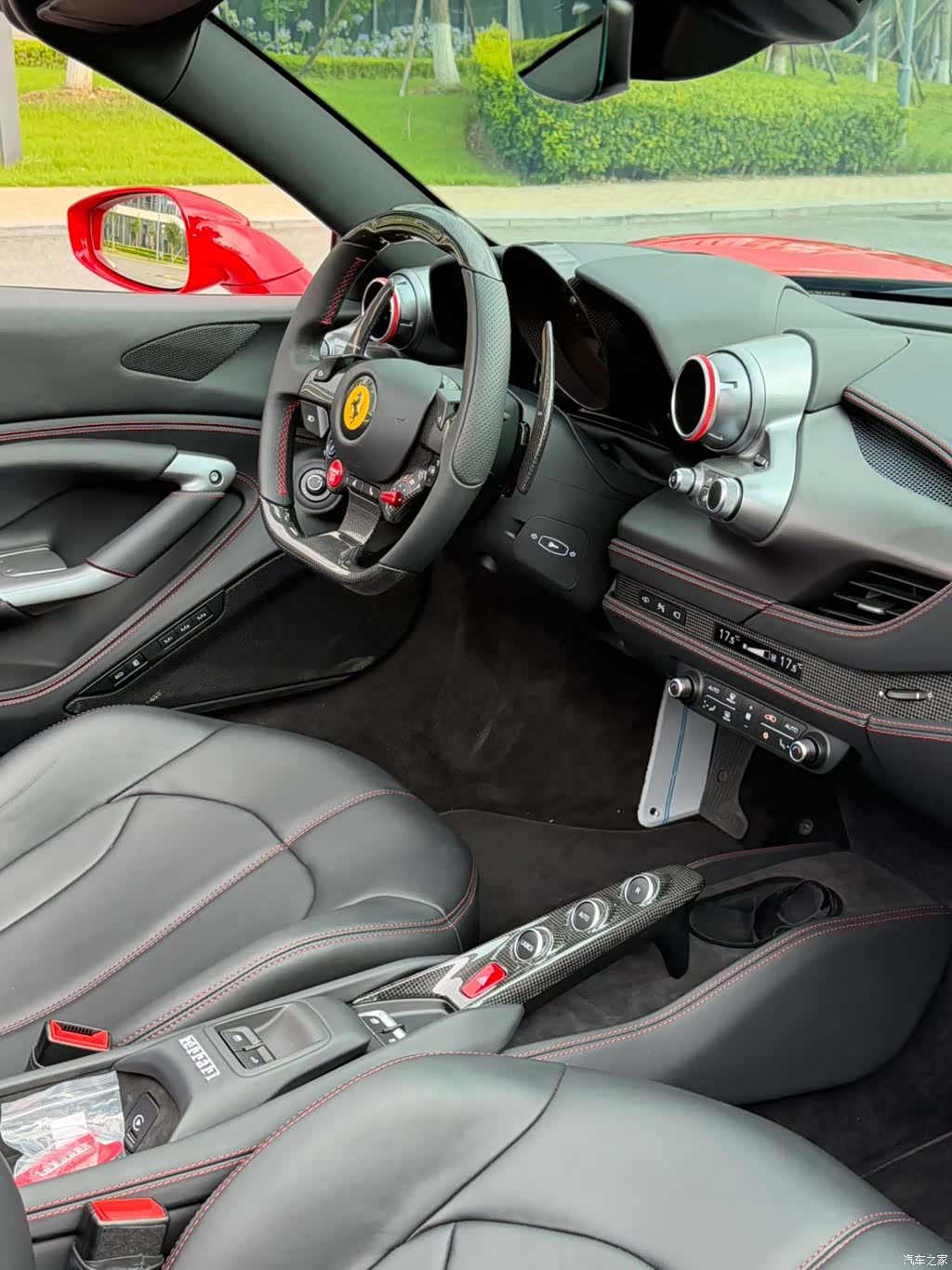 Ferrari F8, 2022 14