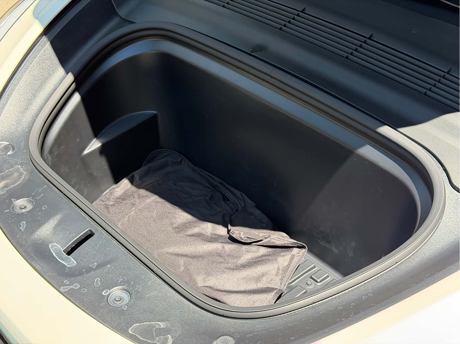 Tesla Model Y, 2024 15