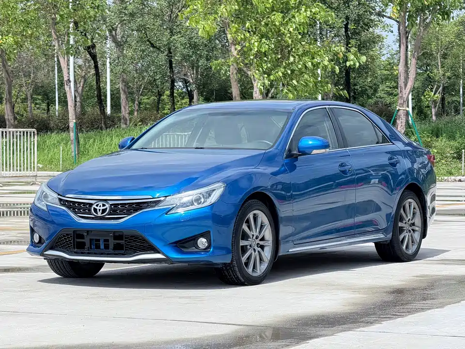 Toyota Reiz
