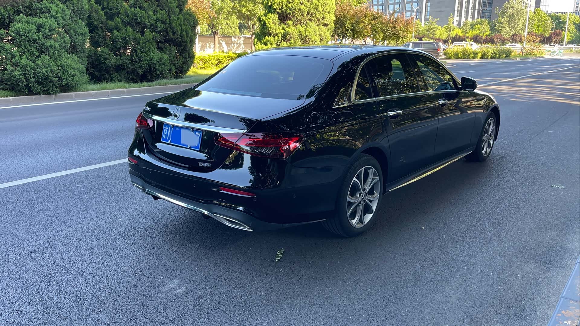 Mercedes-Benz E-Class, 2022 3