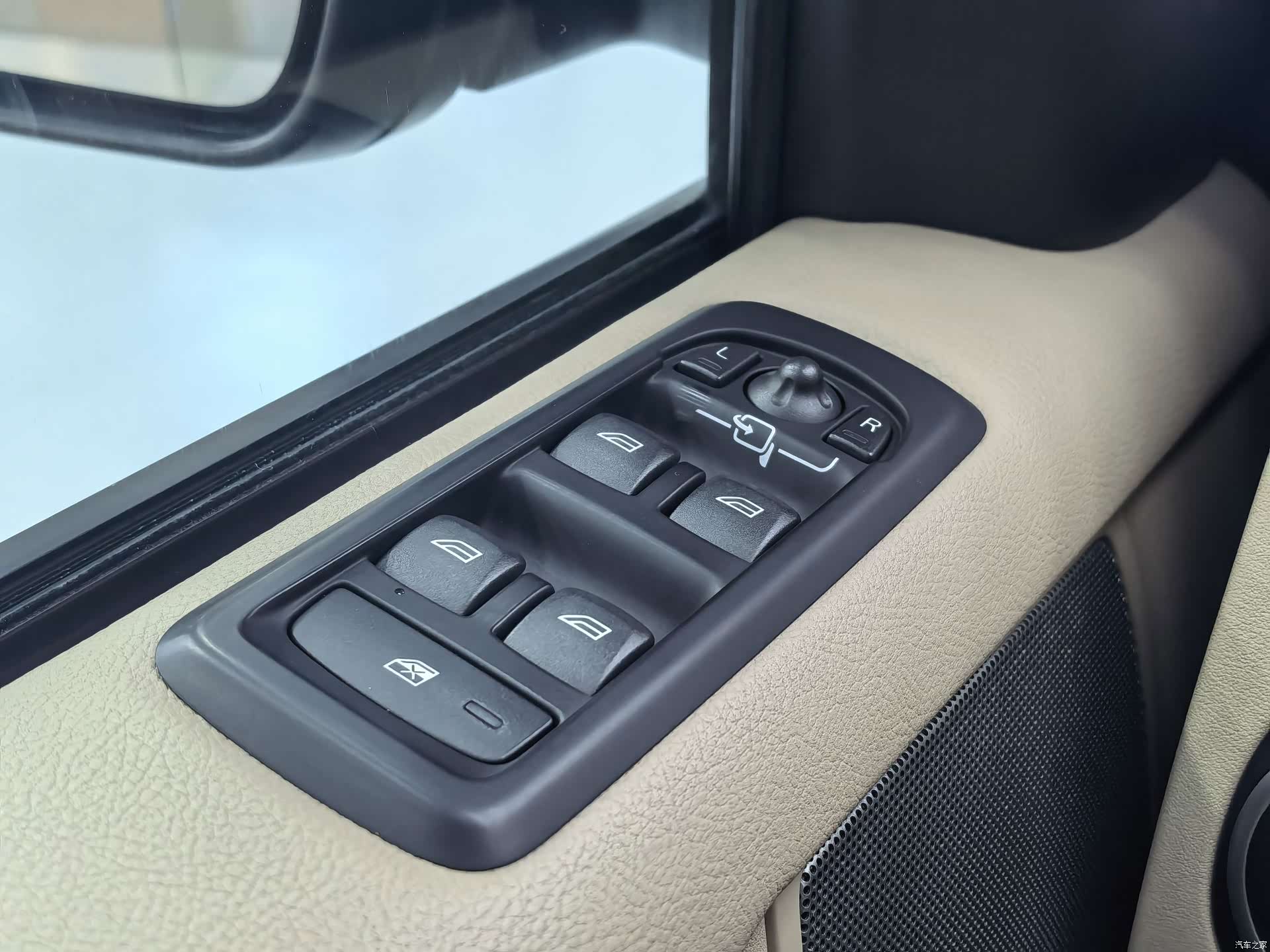 Land Rover Discovery, 2012 19