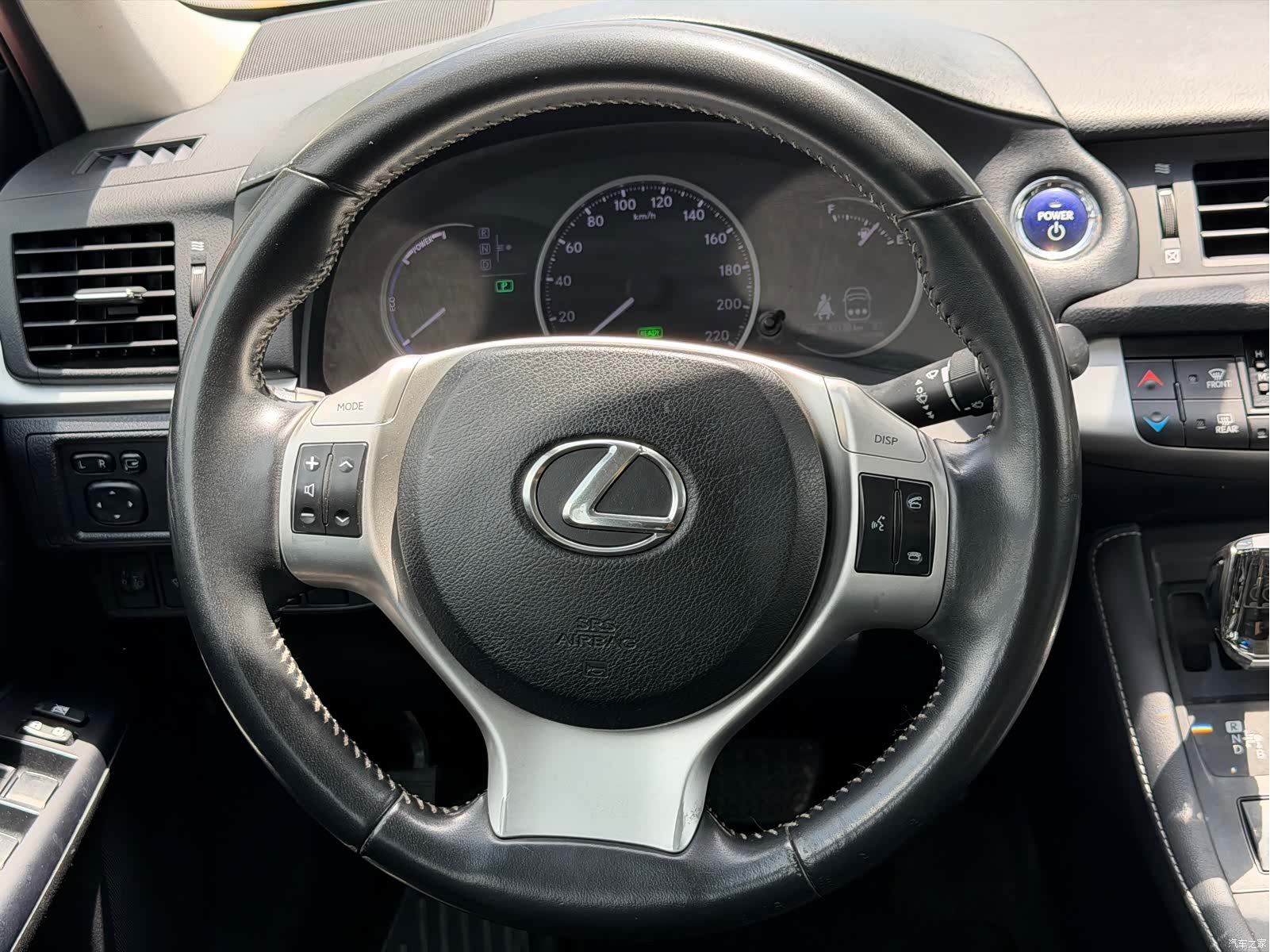 Lexus CT, 2013 10
