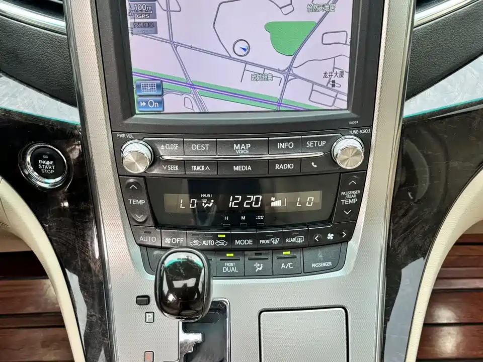 Toyota Elfa