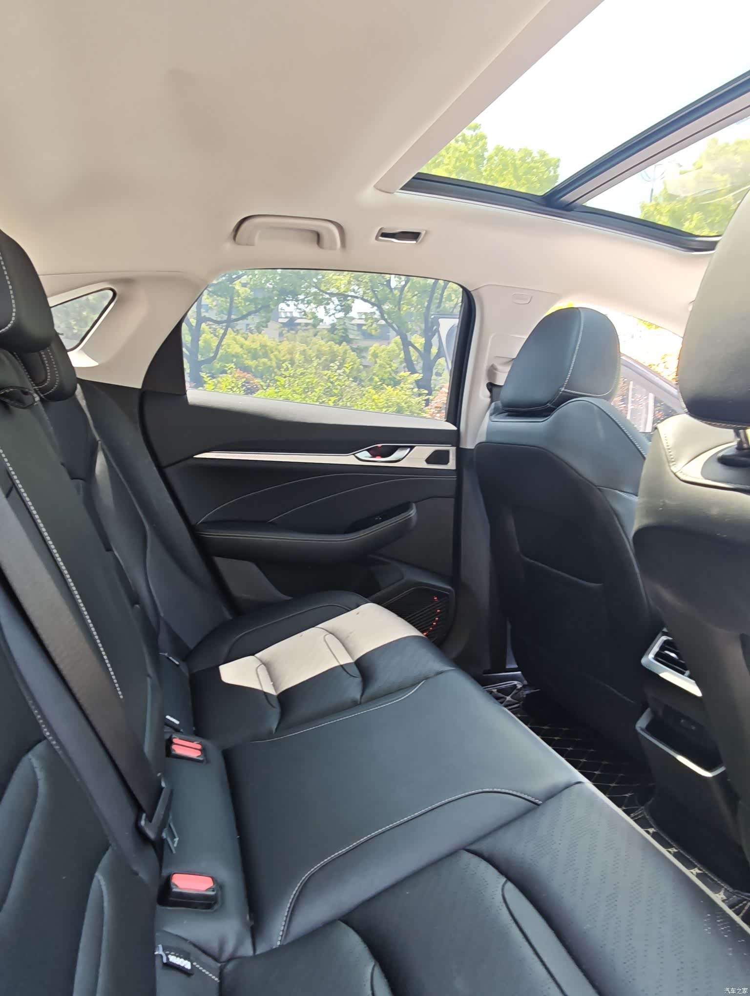 Geely Preface, 2022 13