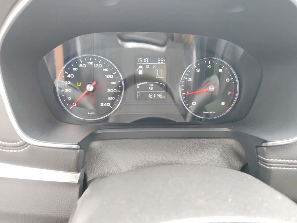 Roewe RX5, 2016 4