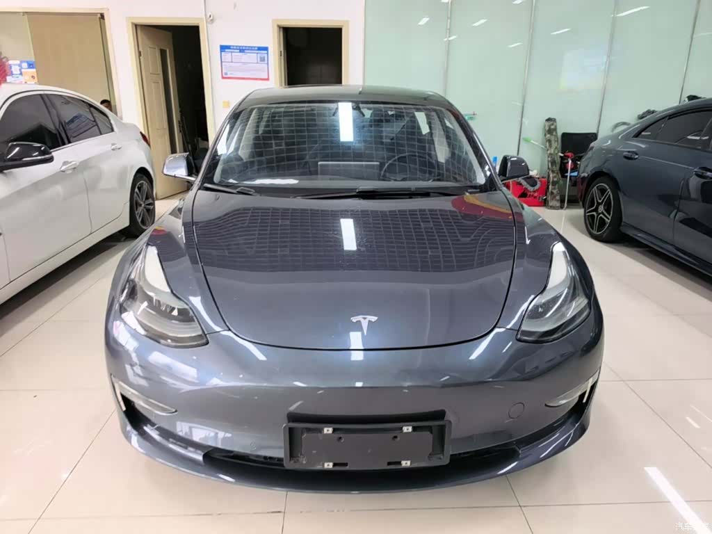 Tesla Model 3, 2022 3
