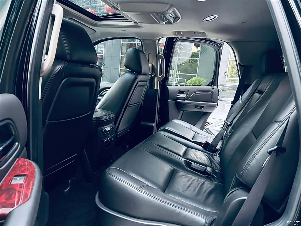 Cadillac Escalade, 2010 18
