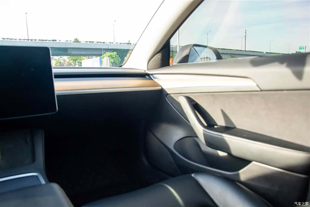 Tesla Model 3, 2023 18