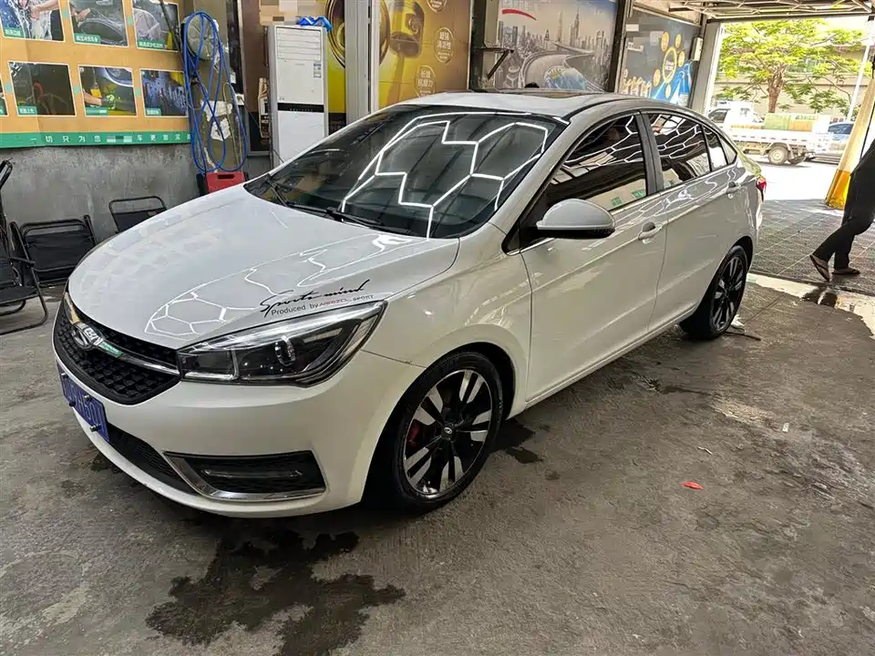 Chery Arrizo 5