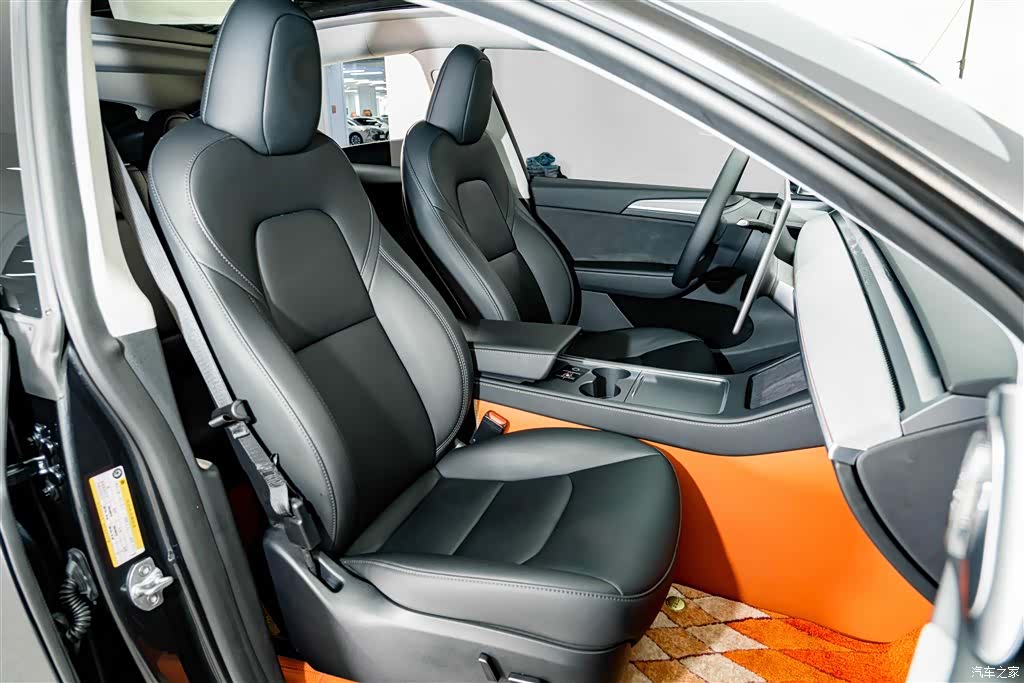 Tesla Model Y, 2025 20