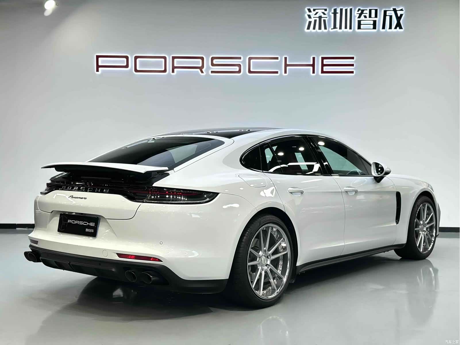 Porsche Panamera, 2023 9