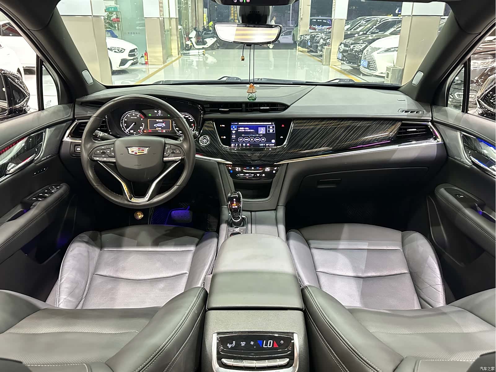 Cadillac XT6, 2023 8