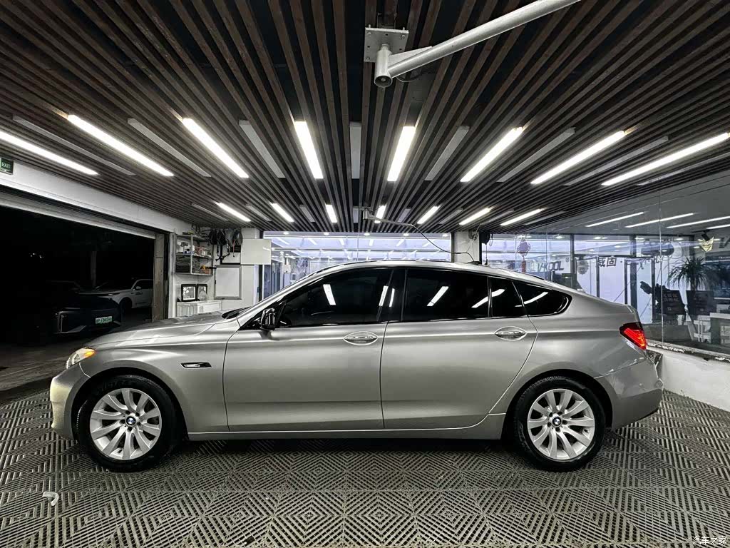 BMW 5 Series, 2011 10