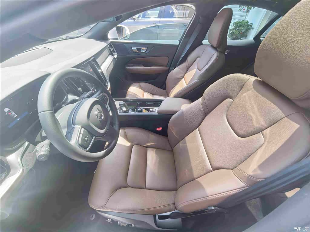 Volvo S60, 2026 4