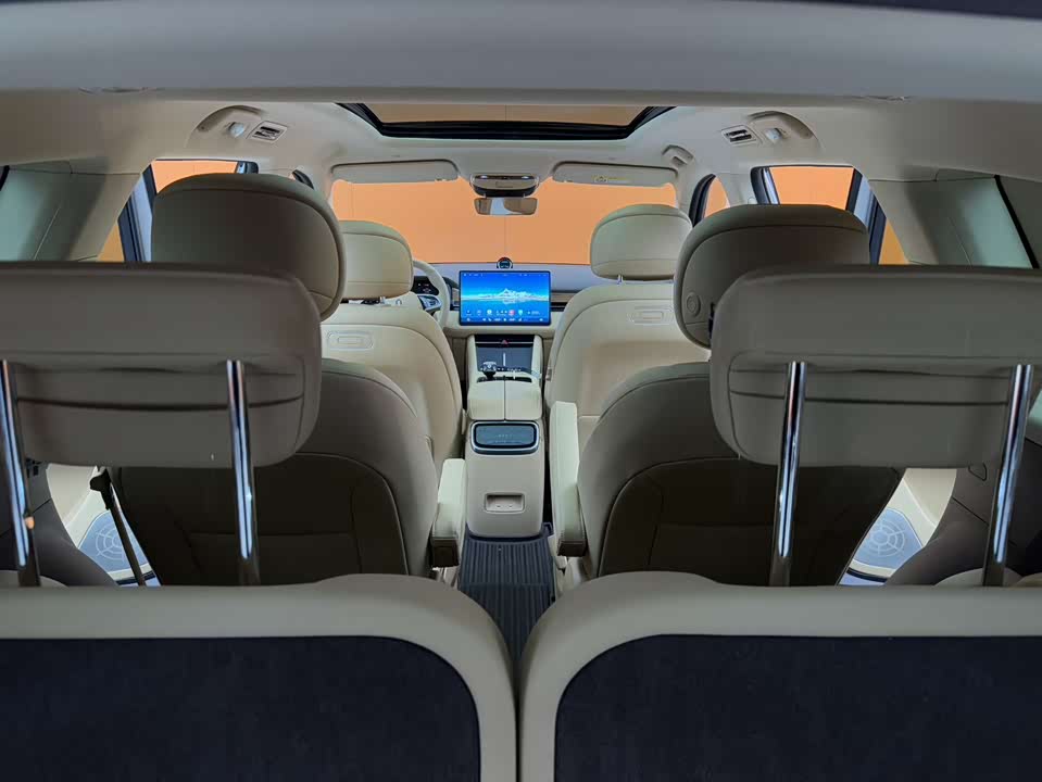 AITO Ask the world M7