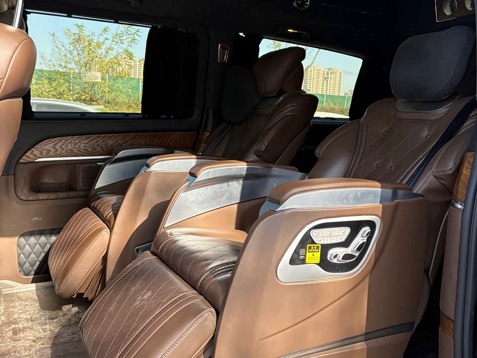 Mercedes-Benz V-class