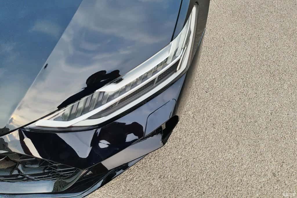 Audi A7L, 2023 все фото