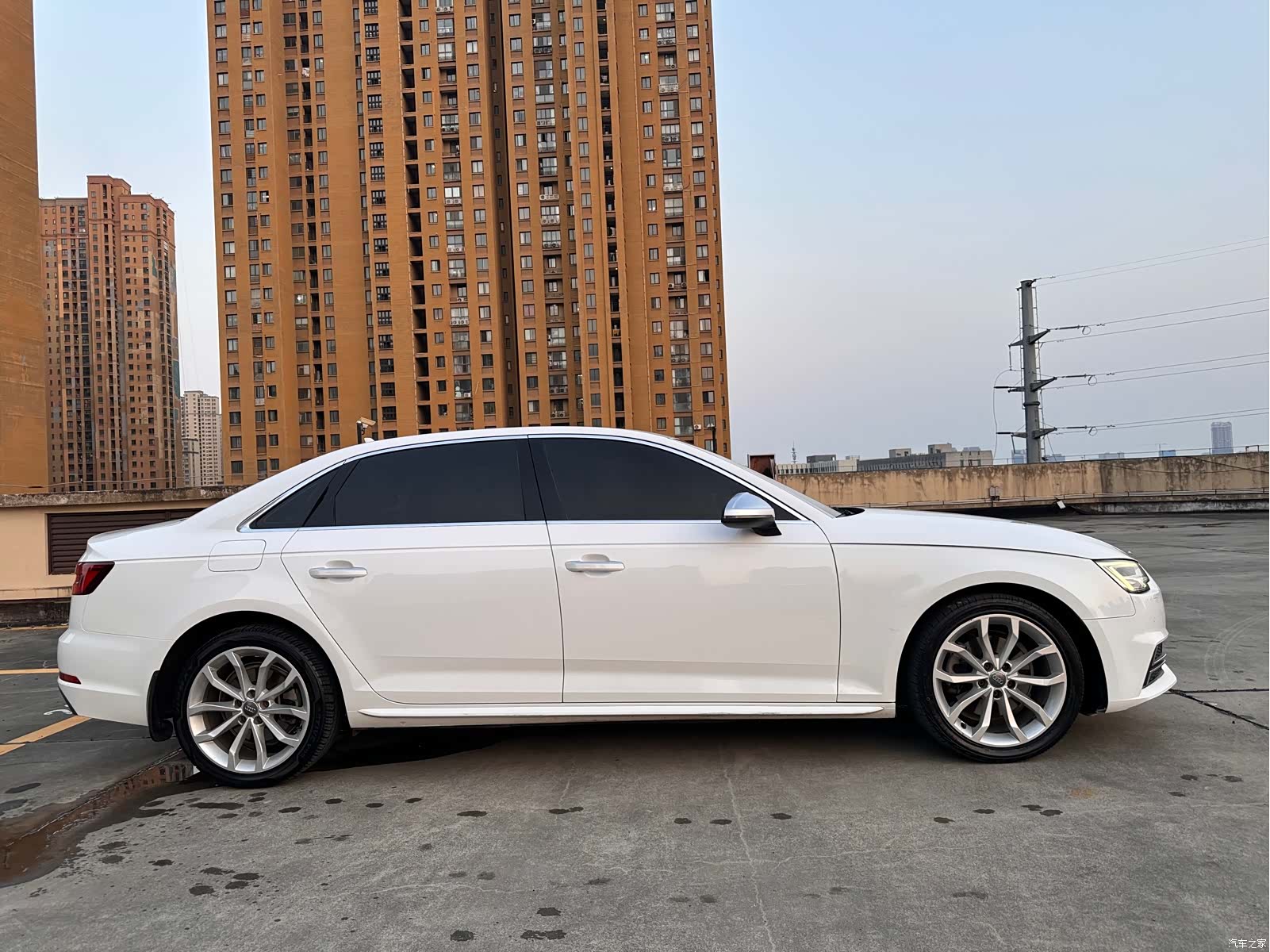 Audi A4L, 2018 7