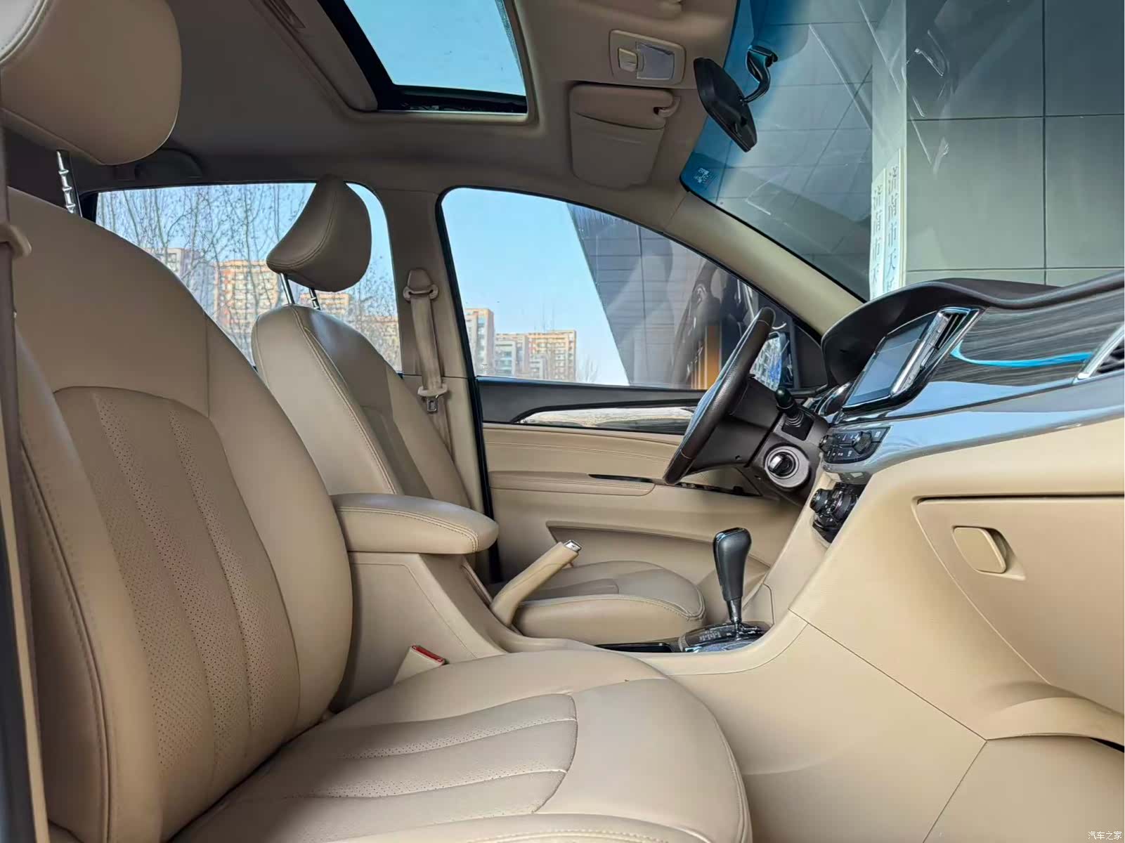 Wuling 730, 2017 12