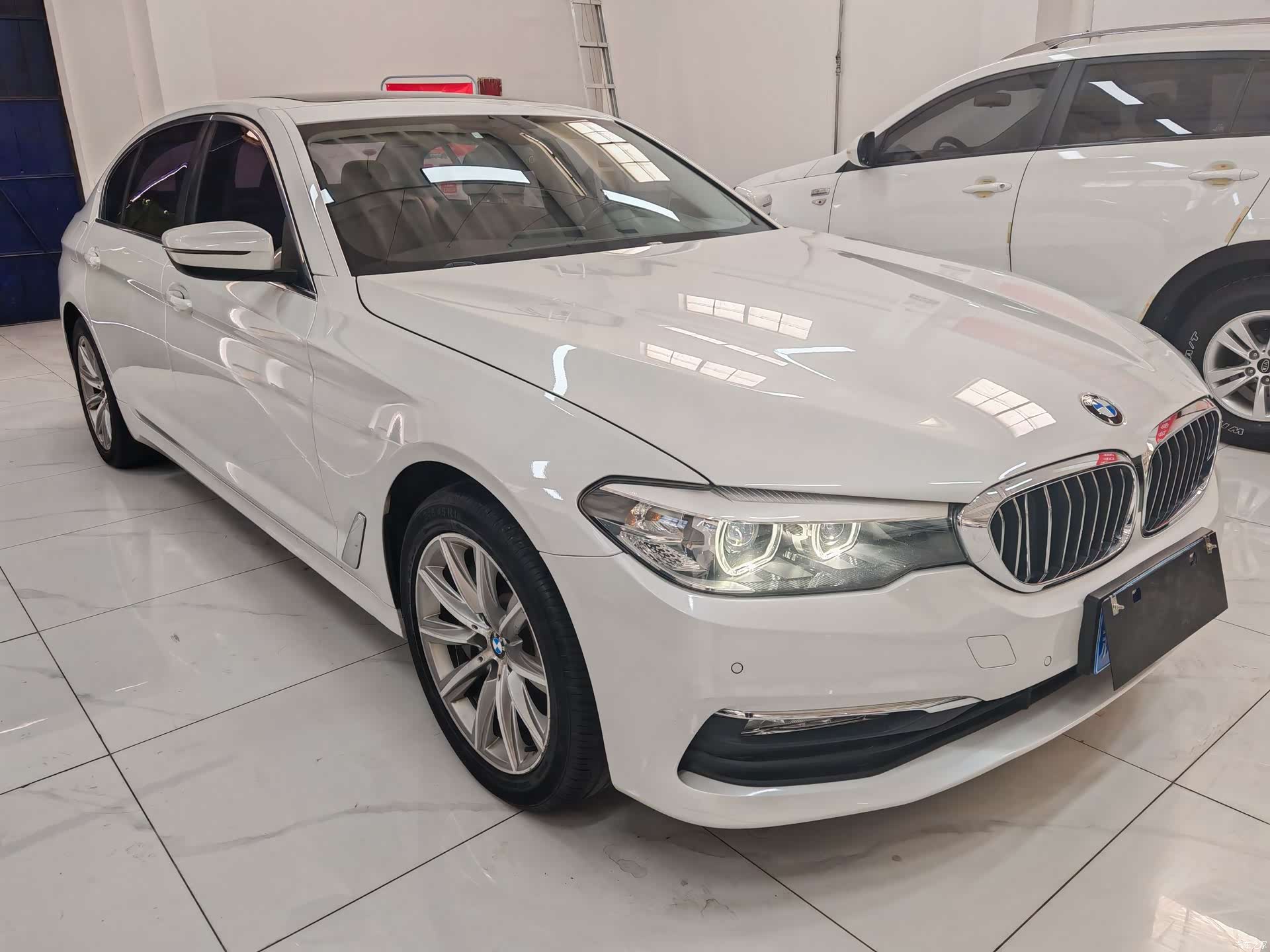 BMW 5 Series, 2018 3